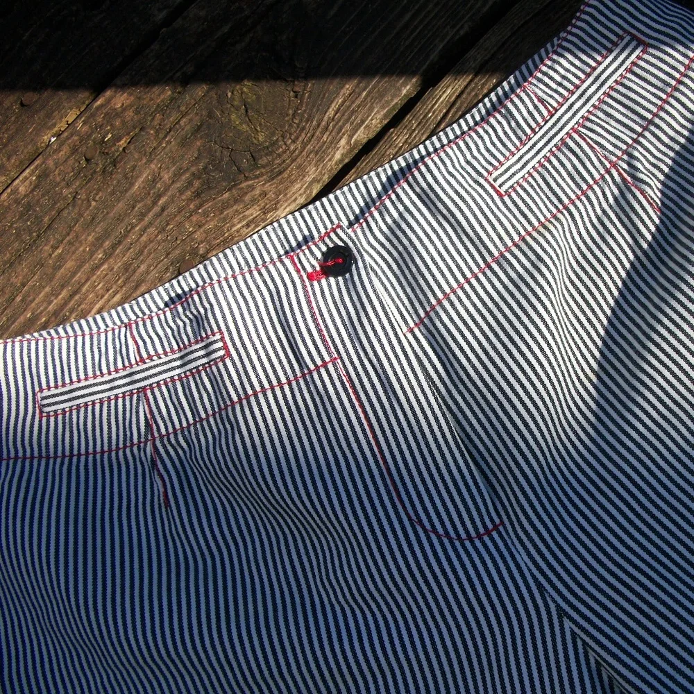 Harve` Benard Blue Pinstripe Capris – Size 12 - Picture 5 of 7